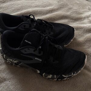 Brooks Black and Gray Running Shoes